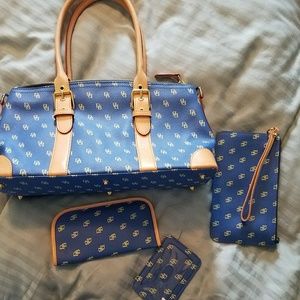 Dooney & Bourke